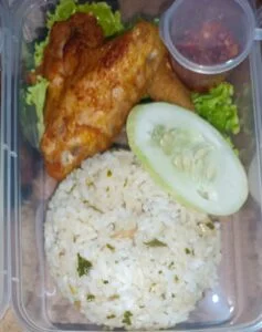 NASI DAUN JERUK AYAM GORENG KALASAN