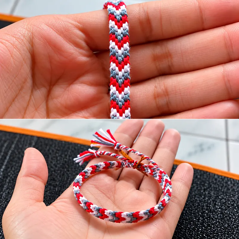 Gelang Motif V
